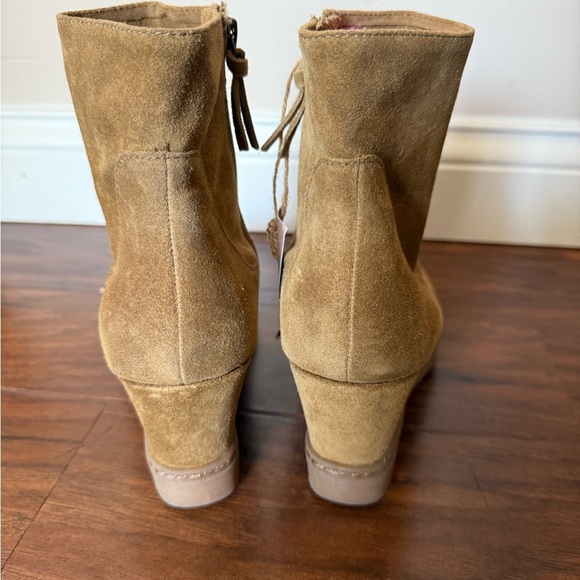 Sofft NWOT Shary Aqua Waterproof Camel Color Ankle Booties-Size 9 - Picture 3 of 16